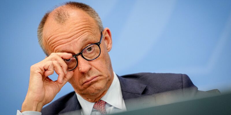 «Wir schauen uns das noch mal an», sagte der Kanzler.  - Foto: Kay Nietfeld/dpa