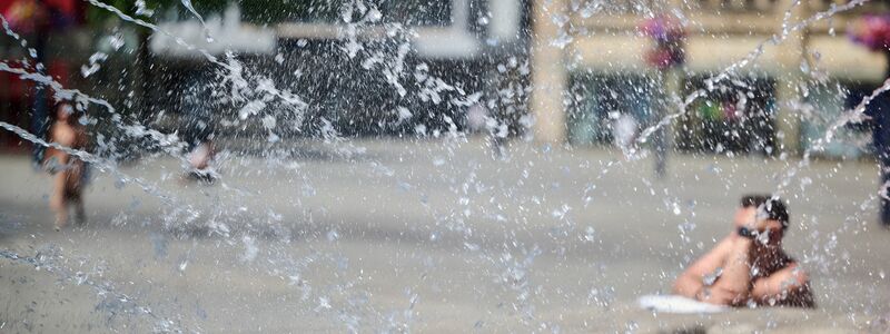 In vielen Regionen im Westen - wie hier in Dortmund - warnt der Deutsche Wetterdienst sogar vor extremer Hitze. - Foto: Bernd Thissen/dpa