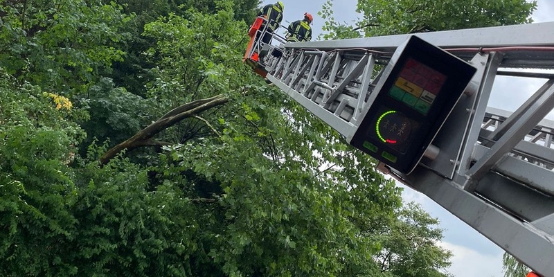 FW Bergheim: Unwetterlage am Mittwoch über Bergheim 15 Einsätze im Bereich Niederaußem und Oberaußem - Foto: presseportal.de