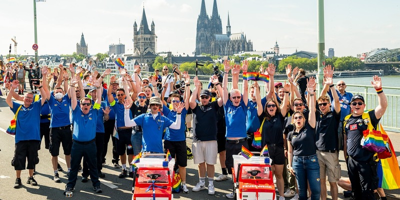 VdF-NRW: Netzwerk Vielfalt des Verbandes der Feuerwehren (VdF) in NRW beteiligt sich an der CSD-Demonstration in Köln - Foto: presseportal.de