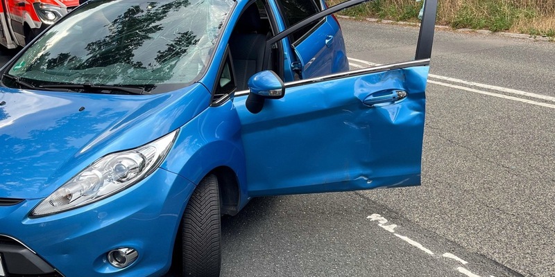 POL-RBK: Overath - Zwei Verletzte bei Verkehrsunfall zwischen Pkw und Pedelec - Foto: presseportal.de