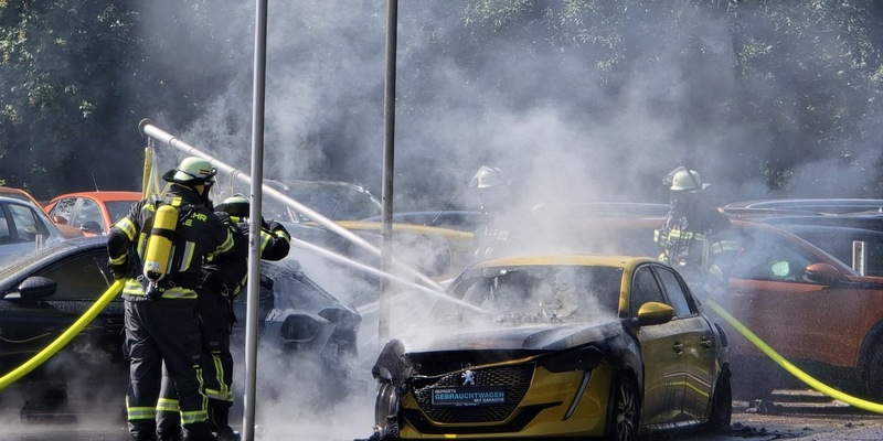 FW-WRN: Brennender PKW alarmiert die Freiwillige Feuerwehr Werne - Foto: presseportal.de