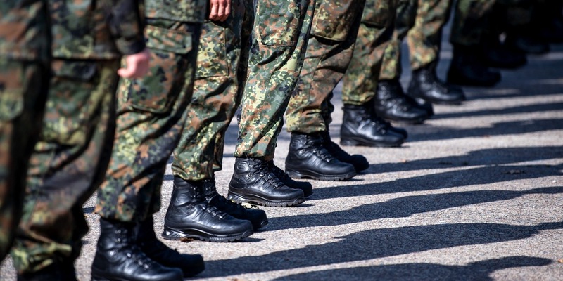 +++ Achtung Sperrfrist (Print, Radio und Online): 18.00 Uhr +++ / ARD-DeutschlandTREND: Drei von vier Deutschen für Wiedereinführung der Wehrpflicht - Foto: presseportal.de