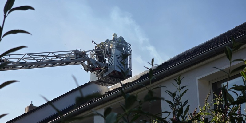 FW Celle: Dachstuhlbrand in Altencelle - Foto: presseportal.de
