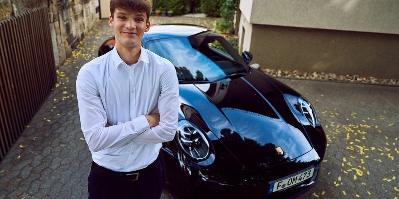 Porsche statt Polo - Fahrschüler gewinnt 160.000 Euro Luxusauto mit Omaze für nur 10 Euro - Foto: presseportal.de