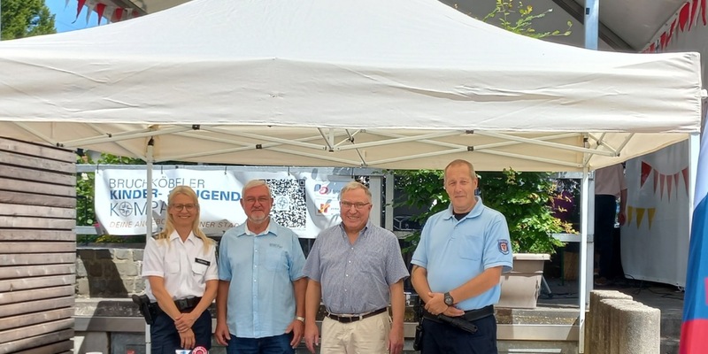 POL-OF: Schutzfrau vor Ort mit Infostand auf Senioren-Sommerfest - Foto: presseportal.de