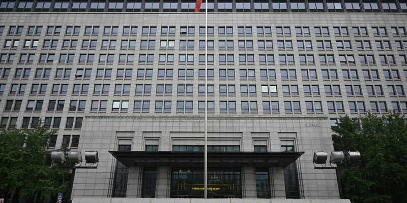 Chinas Handelsministerium erklärte, einem Treffen mit den Niederlanden zugestimmt zu haben. (Symbolbild) - Foto: Johannes Neudecker/dpa