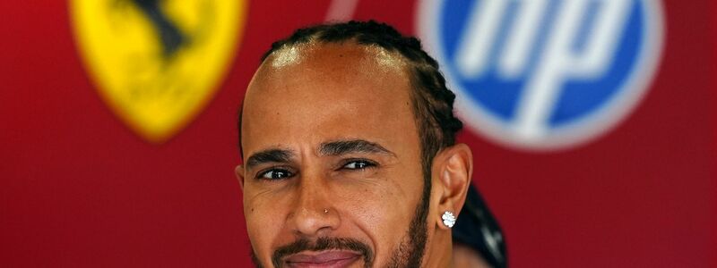 Lewis Hamilton fährt erstmals im Ferrari in Silverstone. - Foto: David Davies/PA Wire/dpa