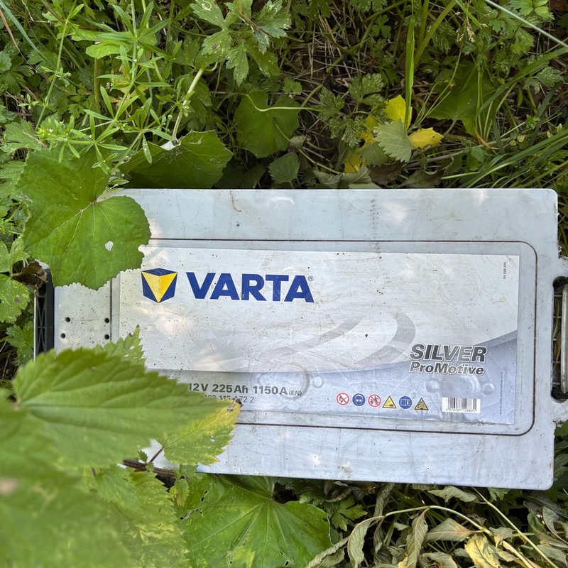 POL-PDWIL: Entsorgung einer LKW-Batterie an einem Parkplatz zwischen Dockweiler und Daun-Waldkönigen - Foto: presseportal.de