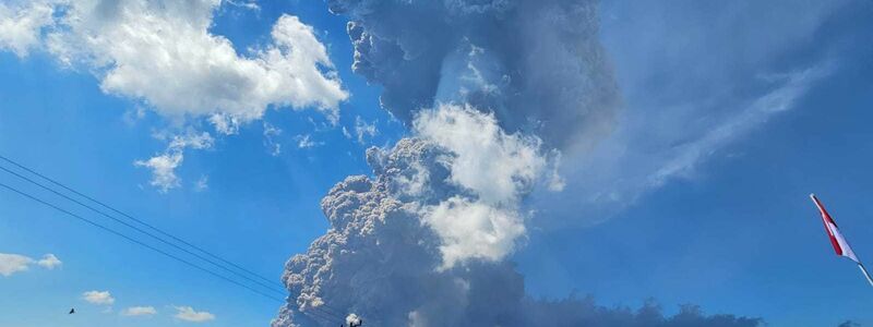 Der Lewotobi Laki-Laki liegt auf der auch bei Touristen beliebten Insel Flores. - Foto: --/Geological Agency Bilder /dpa