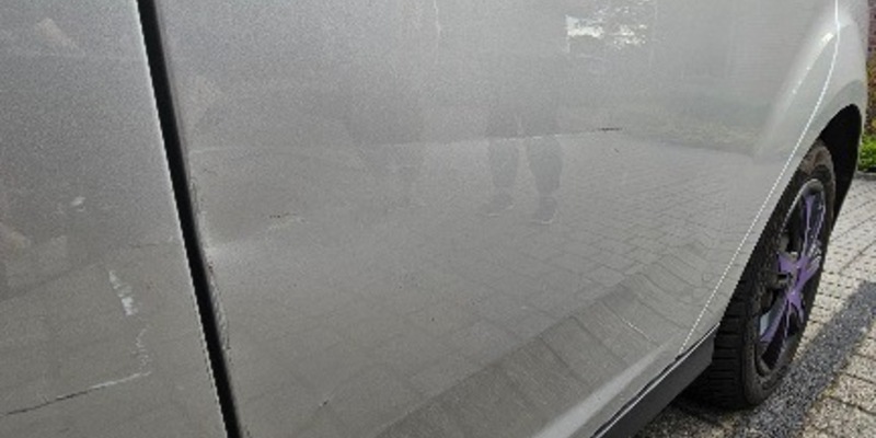 POL-SE: Henstedt-Ulzburg - Unbekannter entfernt sich unerlaubt nach Parkrempler vom Unfallort - Polizei sucht Zeugen - Foto: presseportal.de