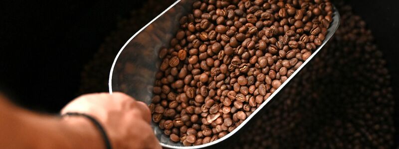 Die Kaffeepreise sind zuletzt deutlich gestiegen. - Foto: Elisa Schu/dpa