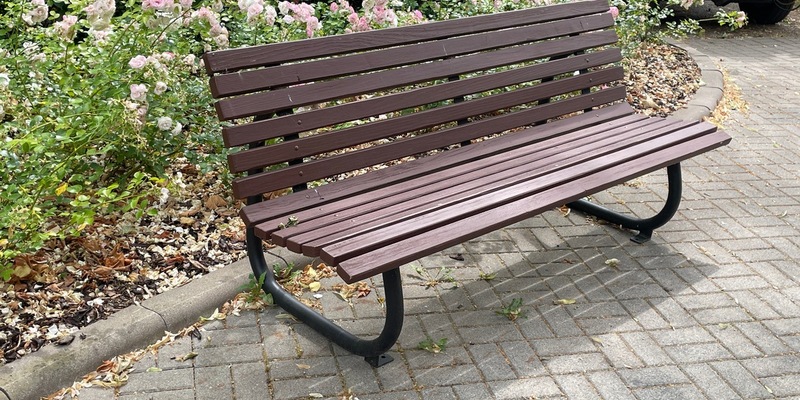 LPI-NDH: Bänke von Friedhof gestohlen - Zeugen gesucht - Foto: presseportal.de