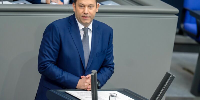 Der Finanzminister bringt den Haushaltsentwurf in den Bundestag ein. - Foto: Michael Kappeler/dpa