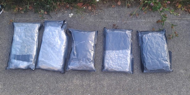 BPOL NRW: Grenzüberschreitende Teamarbeit zeigt mal wieder Wirkung - Bundespolizei und niederländische Polizei beschlagnahmen 2,5kg Drogen - Foto: presseportal.de