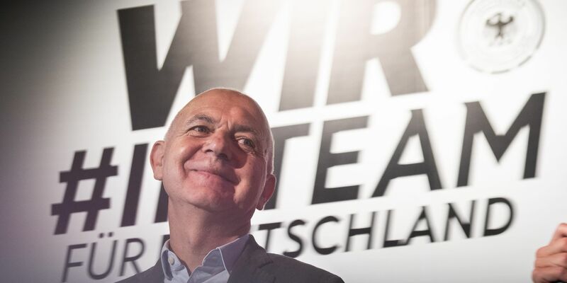 DFB-Präsident Bernd Neuendorf auf EM-Besuch in Zürich  - Foto: Sebastian Gollnow/dpa