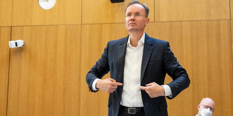 Der frühere Wirecard-Vorstandschef Markus Braun hofft nach wie vor auf einen Freispruch. (Archiv) - Foto: Lennart Preiss/dpa