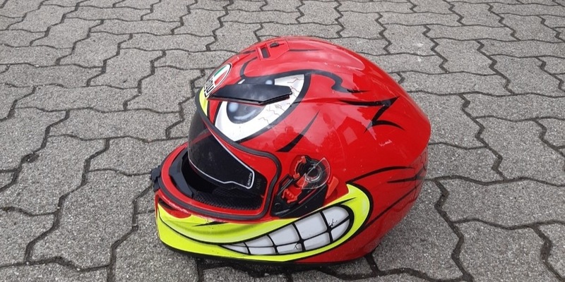 POL-KA: (KA) Stutensee - Verkehrsunfallflucht mit mutmaßlich gestohlenem Motorrad - Polizei sucht Zeugen - Foto: presseportal.de