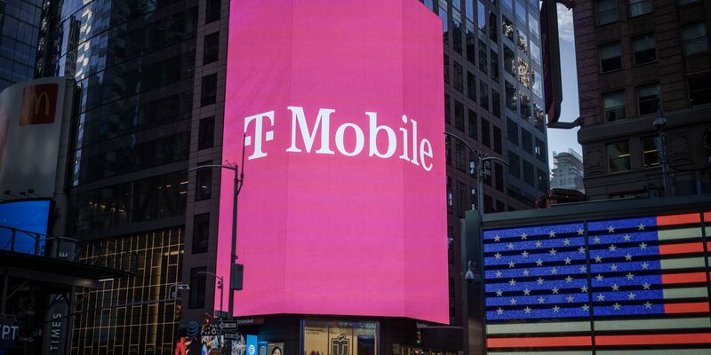 Die Telekom-Tochter wartet auf die Freigabe von zwei wichtigen Deals durch die Aufsichtsbehörde FCC. (Archivbild) - Foto: Michael Kappeler/dpa