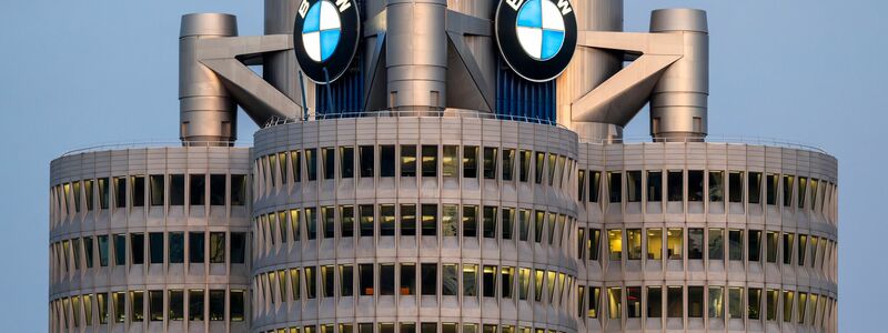 Auch BMW hat einen Gewinneinbruch erlitten. - Foto: Peter Kneffel/dpa