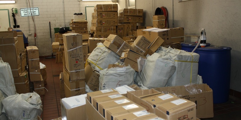 POL-RBK: Overath - Große Menge gefälschter Markenware sichergestellt - Ermittlungen wegen Verstoßes gegen das Markengesetz - Foto: presseportal.de