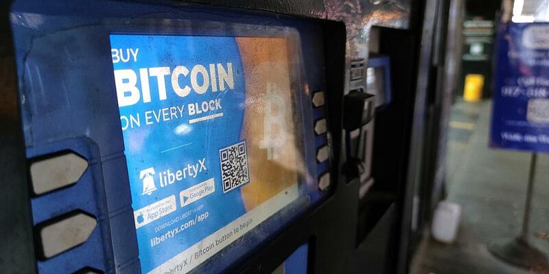 Bitcoin-Geldautomat (Archiv) - Foto: über dts Nachrichtenagentur