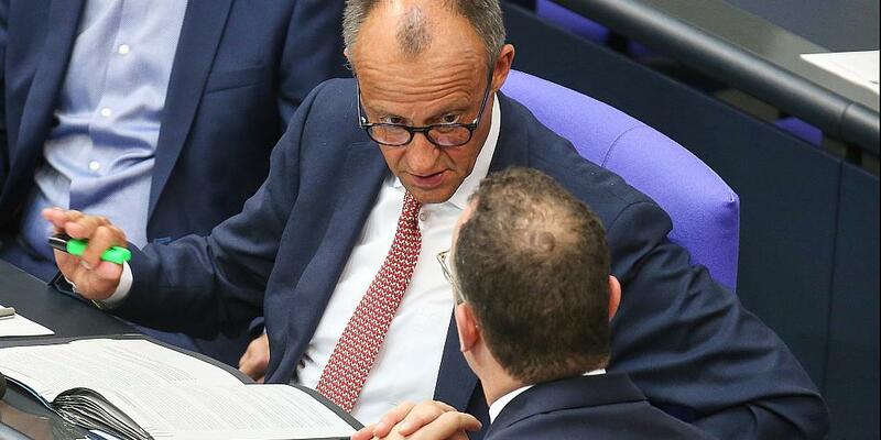 Friedrich Merz und Jens Spahn am 09.07.2025 - Foto: über dts Nachrichtenagentur