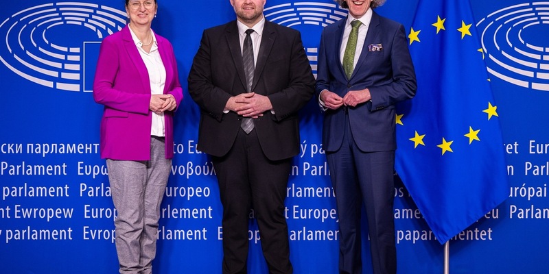 Pfizergate und politische Fehlentscheidungen: FREIE WÄHLER üben scharfe Kritik an von der Leyen - Foto: presseportal.de