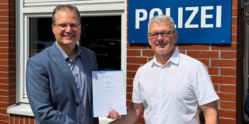POL-VER: Verabschiedung in den Ruhestand: Joachim Kopietz - langjähriger Beauftragter für Kriminalprävention verlässt die Polizeiinspektion Verden/Osterholz - Foto: presseportal.de