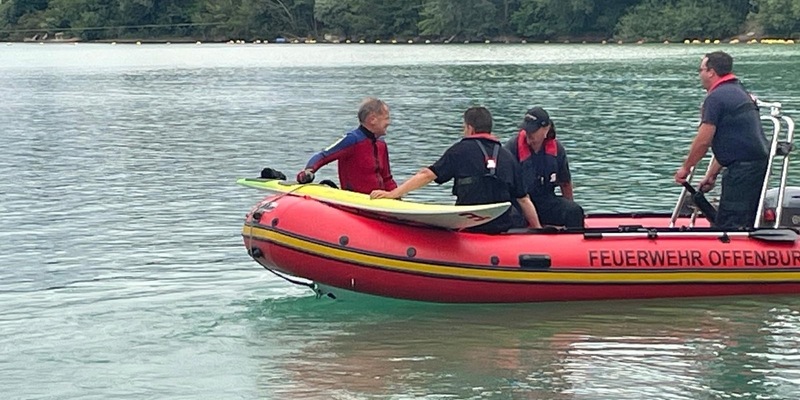 FW-OG: VORANKÜNDIGUNG: Wasserrettung - Stresstest für das optimierte Notfallsystem. Feuerwehren üben Wassernotfall am Schutterwälder Baggersee - Foto: presseportal.de