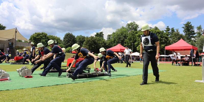 Deutsche Feuerwehr-Meisterschaften: Training bei optimalen Bedingungen / Perfekte Unterstützung in Böblingen für Wettbewerb in Löschangriff und Staffellauf - Foto: presseportal.de