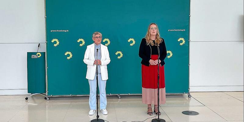 Britta Haßelmann und Katharina Dröge am 11.07.2025 - Foto: über dts Nachrichtenagentur