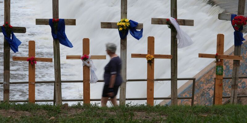 Eine US-Flagge. - Foto: Eric Gay/AP/dpa
