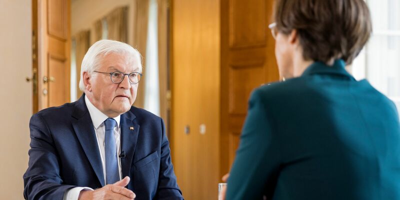 Bundespräsident Frank-Walter Steinmeier macht sich für eine Wehrpflicht in Deutschland stark. - Foto: Thomas Kierok/ZDF/dpa