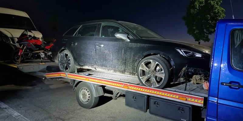 HZA-SI: Motorrad, Pkw und Kleintransporter geschmuggelt - Foto: presseportal.de