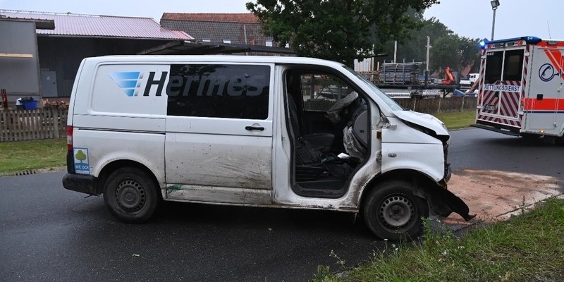 POL-ROW: ++ Verkehrsunfall auf der B 440 - Fahrer schwer verletzt ++ Widerstand gegen Polizeibeamte in Tarmstedt - ein Beamter leicht verletzt ++ Polizei stoppt mehrere Trunkenheitsfahrten im Landkreis ++ - Foto: presseportal.de