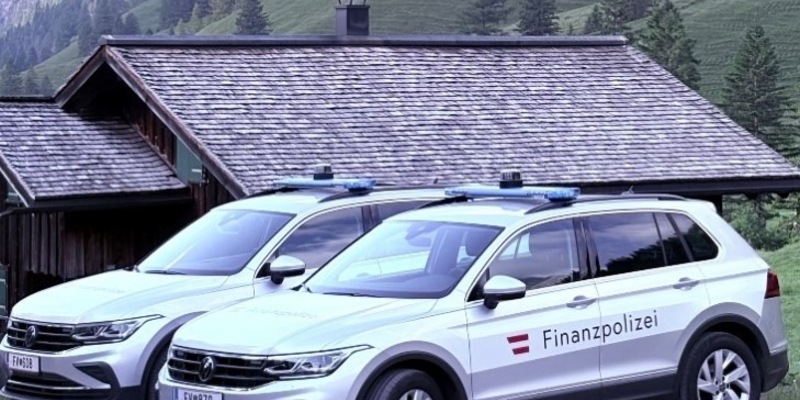 HZA-A: Grenzüberschreitende Bekämpfung von Schwarzarbeit - Foto: presseportal.de