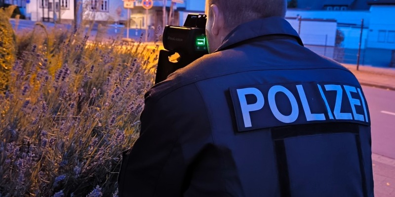 POL-HM: Großkontrolle: Geschwindigkeit und Tuning im Fokus der Polizei - Foto: presseportal.de