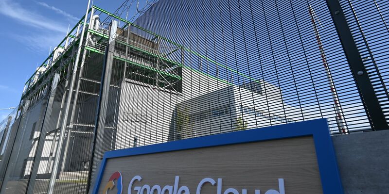 Im Großraum Frankfurt boomt der Bau von Rechenzentren, auch weil sich in der Nähe der große Internetknoten DE-CIX befindet. (Archivbild) - Foto: Arne Dedert/dpa