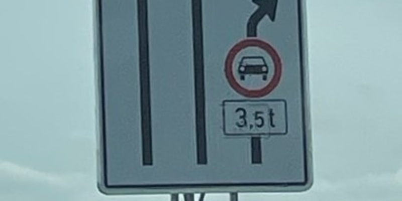 POL-VDMZ: Polizei kontrolliert Einhaltung der Durchfahrtsbeschränkung an der A643 AS Mombach- 24 Verstöße festgestellt - Foto: presseportal.de