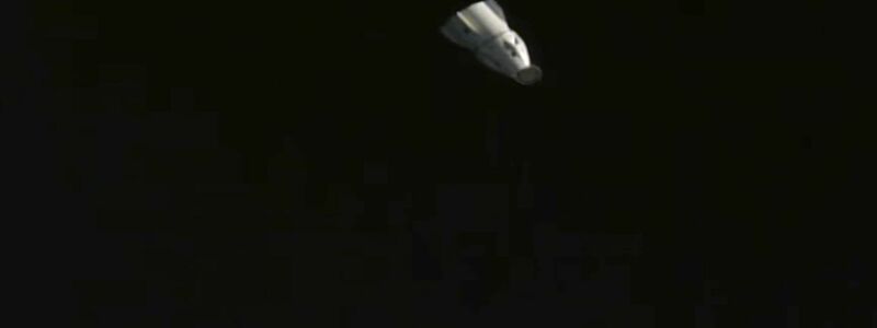 Die SpaceX-Kapsel beim Abdocken von der Internationalen Raumstation ISS - Foto: Uncredited/NASA and Axiom Space via AP/dpa