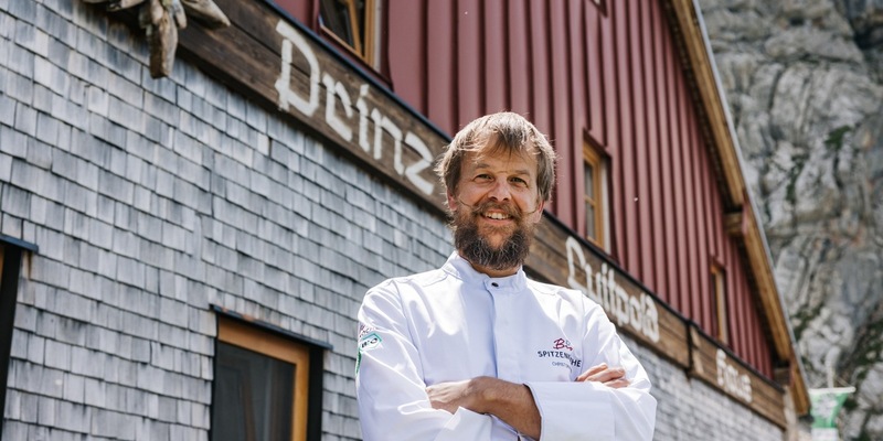 Das Allgäu hat einen neuen BIOSpitzenkoch: Nachhaltiger Genuss auf 1.846 Metern: Christoph Erd bringt 100 % Bio auf die Berghütte - Foto: presseportal.de