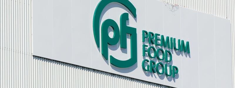 Die Tönnies-Gruppe heißt seit Anfang des Jahres Premium Food Group. (Archivbild) - Foto: Friso Gentsch/dpa