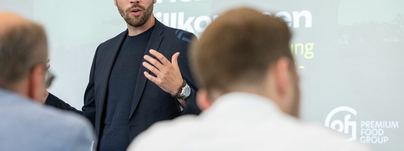 Maximilian Tönnies ist seit 2018 Gesellschafter der Tönnies-Unternehmensgruppe - zusammen mit Vater Clemens und Cousin Robert. (Archivbild) - Foto: Guido Kirchner/dpa