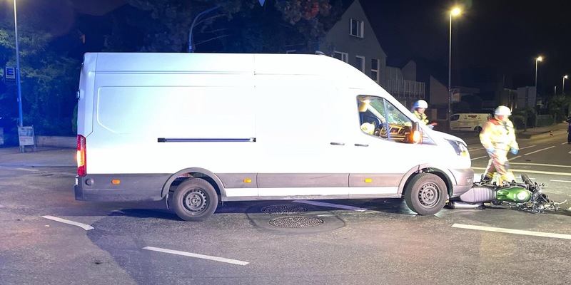 POL-RBK: Bergisch Gladbach - Motorradfahrer bei Zusammenstoß mit Kastenwagen lebensgefährlich verletzt - Foto: presseportal.de