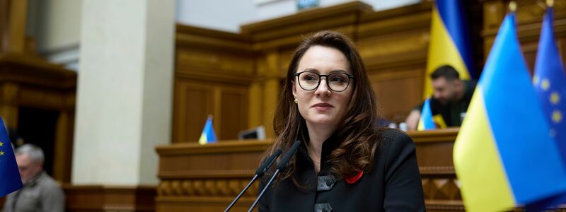 Das ukrainische Parlament wird über die Bestätigung der neuen Ministerpräsidentin Julia Swyrydenko und ihres Kabinetts abstimmen. - Foto: Vadym Sarakhan/AP/dpa