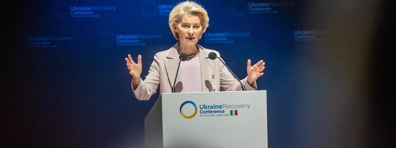Mit dem Haushaltsplan legt die Behörde von Ursula von der Leyen grob fest, wofür die EU Geld ausgeben will - und wie viel. - Foto: Michael Kappeler/dpa