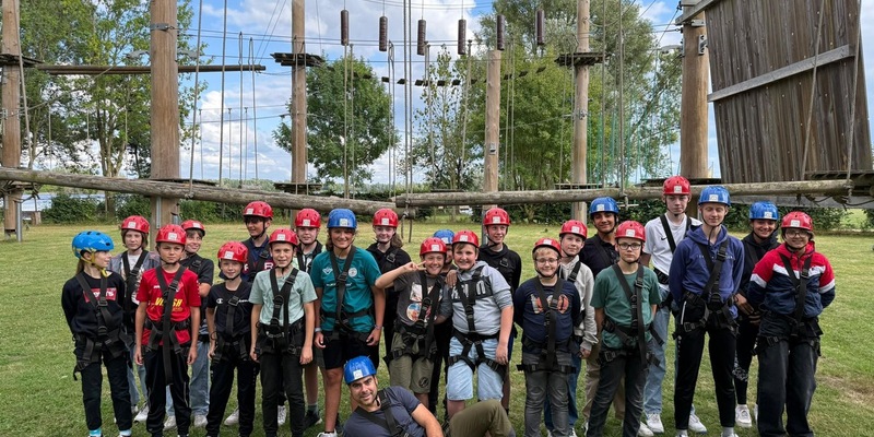 FW Xanten: Teambuilding für die Jugendfeuerwehr im Kletterpark - Foto: presseportal.de