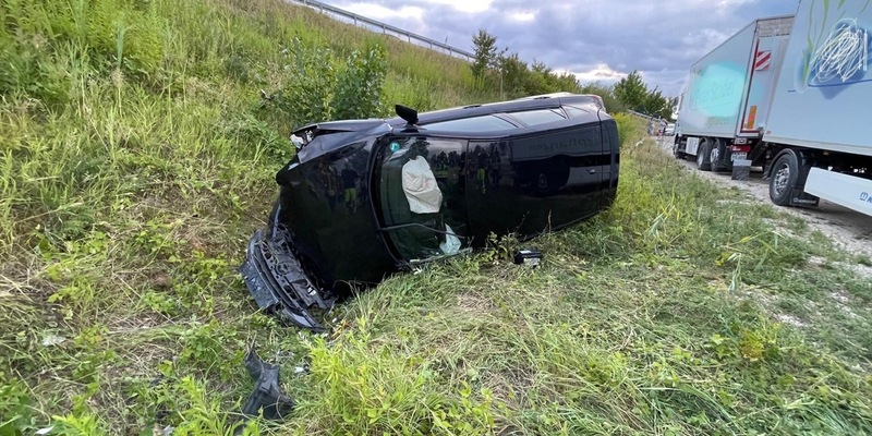 FW Reichenau: PKW durchbricht Leitplanke und fährt Hang hinunter, 16.07.2025, Reichenau-Lindenbühl - Foto: presseportal.de