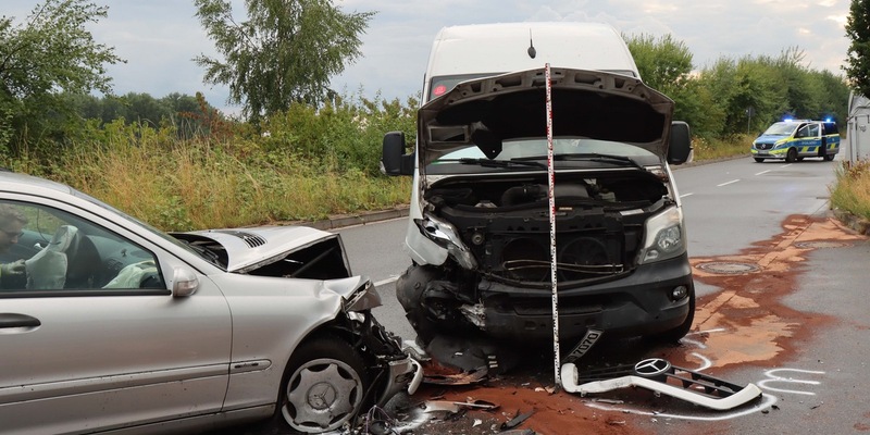 POL-ME: Drei Personen bei Verkehrsunfall verletzt - 2507080 - Foto: presseportal.de